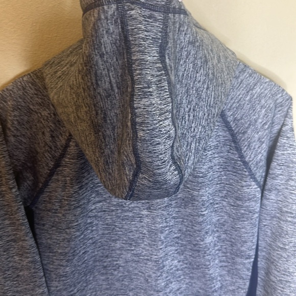 Under Armour Hooded Sweatshirt Womens Size Large Kangaroo Pocket Blue Pink - Picture 9 of 12